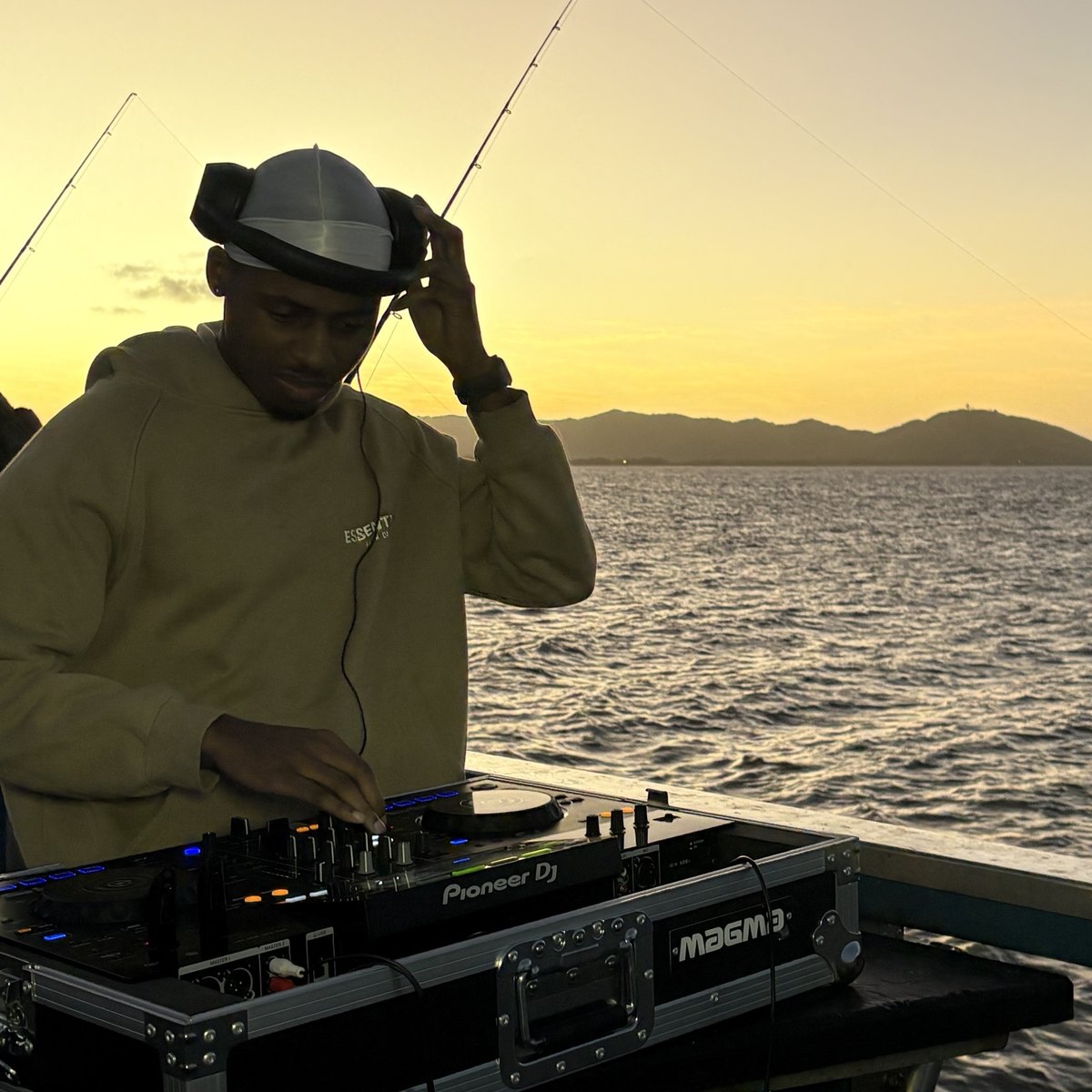 mmmarkymark DJing at sunset